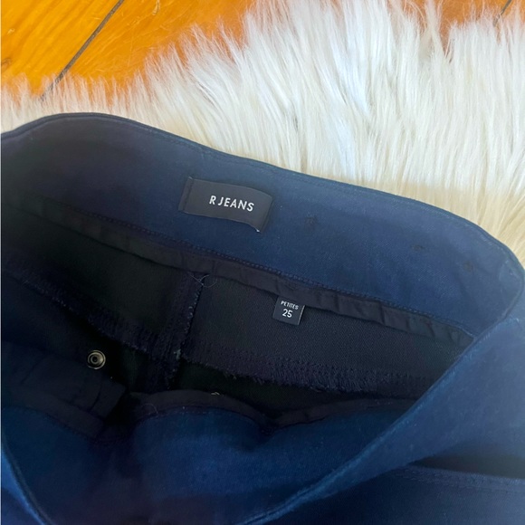 Reitman’s navy blue jeans - Picture 4 of 4